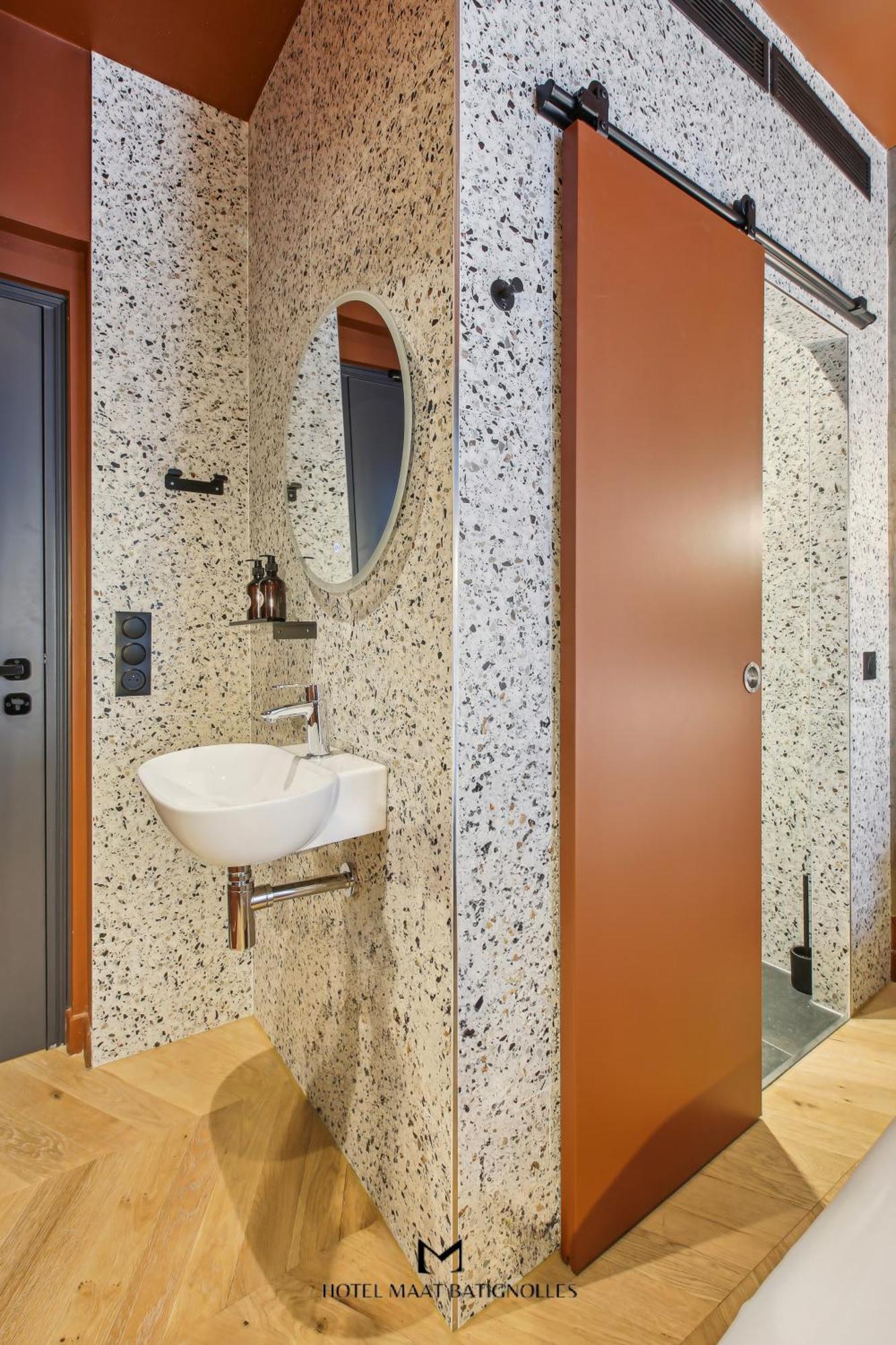 Hotel Maat Batignolles Париж Екстериор снимка